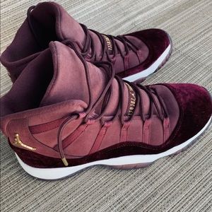 Air Jordan 11 Heiress “Red Velvet”